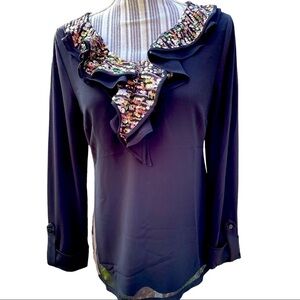 MONROE & Main, ladies top, size small, fancy yet comfortable, double layer front